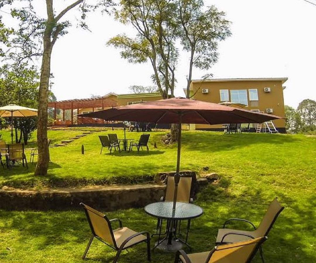 Hotel Desderia Мбея Экстерьер фото